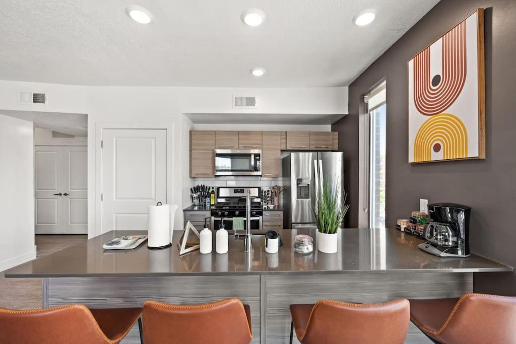 Appartamento Lux 2 Bd Boho In Heart Of Slc Salt Lake City Esterno foto