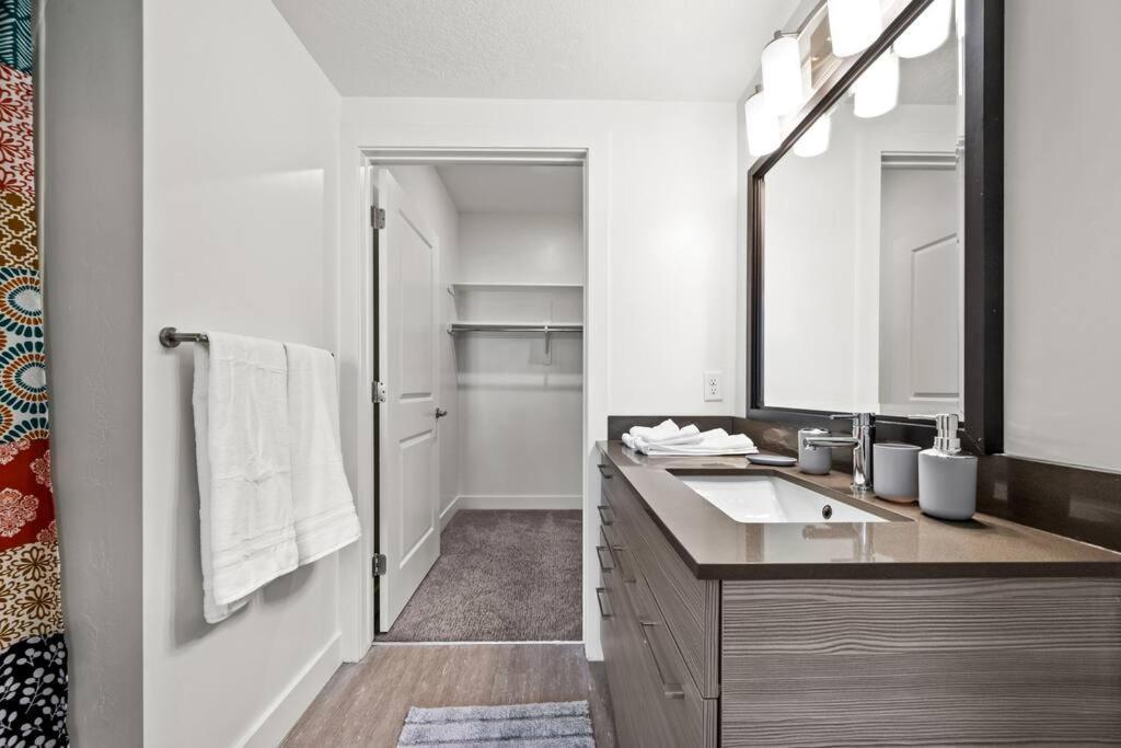 Appartamento Lux 2 Bd Boho In Heart Of Slc Salt Lake City Esterno foto