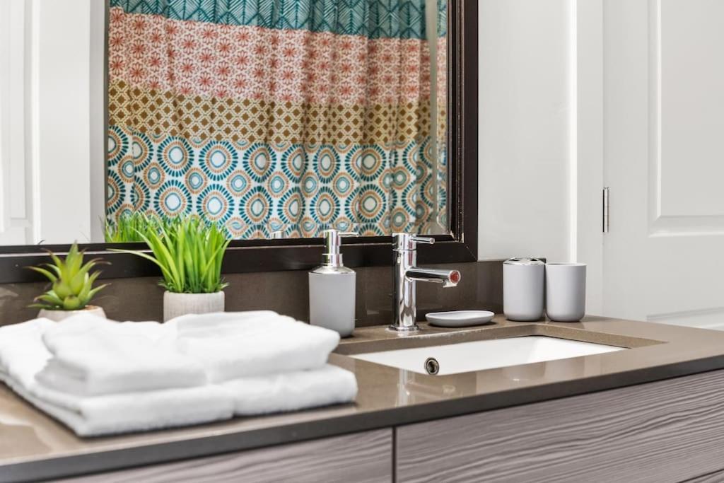 Appartamento Lux 2 Bd Boho In Heart Of Slc Salt Lake City Esterno foto